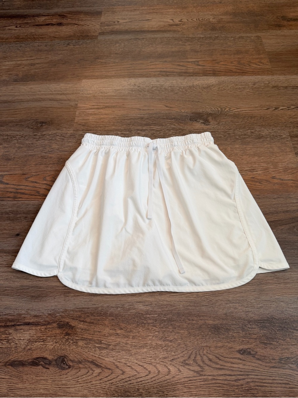 Beyond Yoga White Pleated Tennis Skirt Skort Elastic Drawstring Waist Medium